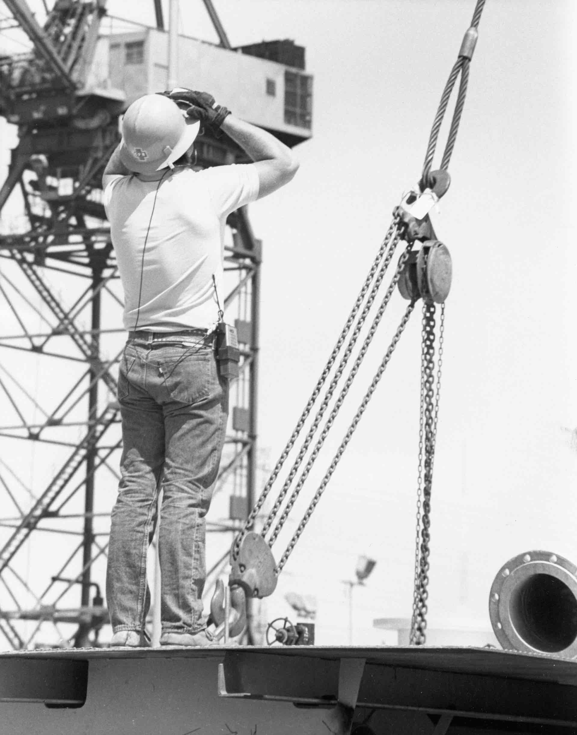 hardhat_bw_mechanical commercial_recruiting.jpeg